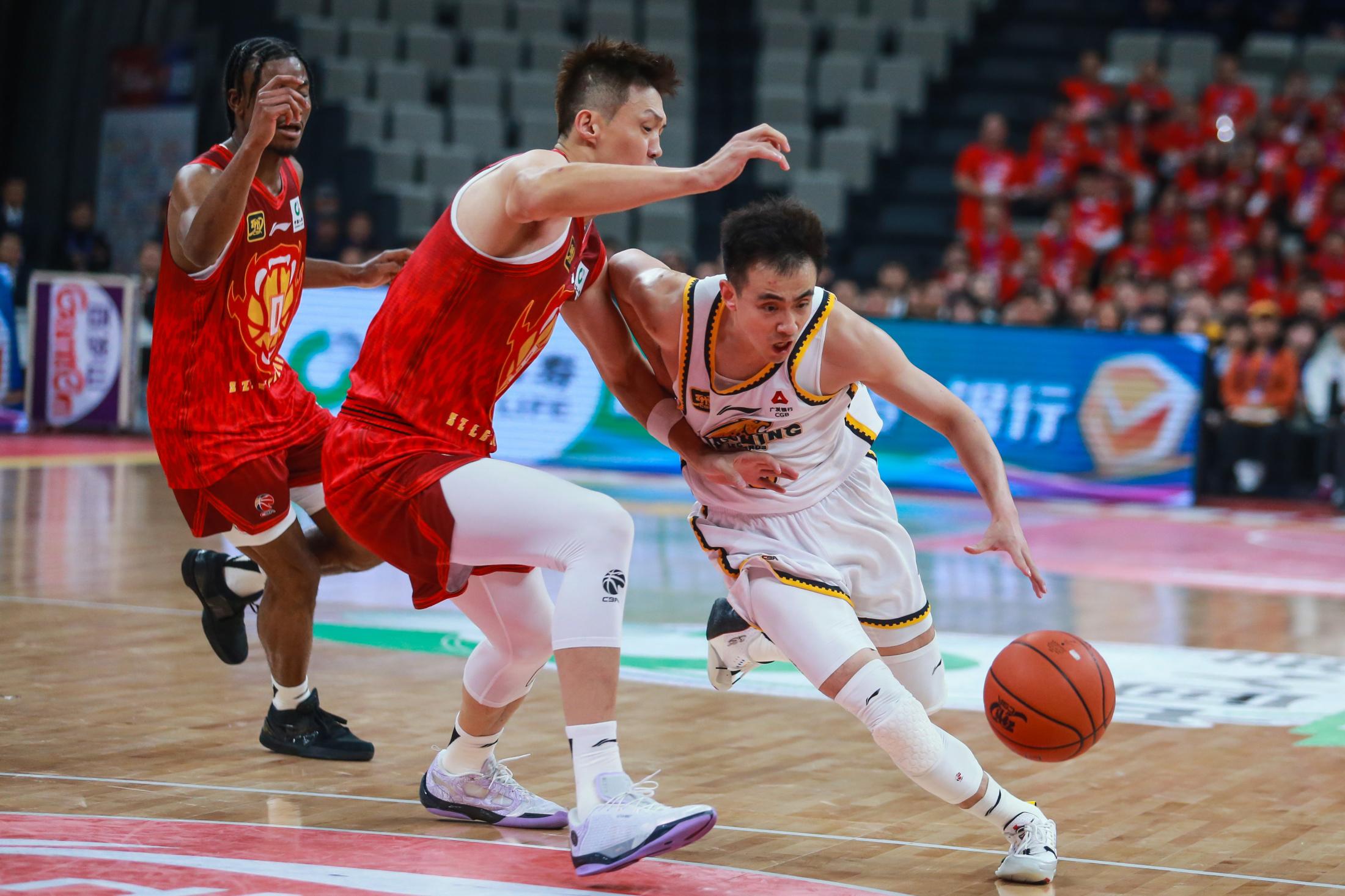 关于集结日体能课后，托特纳姆迎来里程碑备战CBA常规赛，引发热议，纪律约束更严格的信息