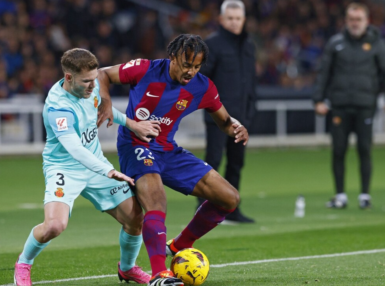 那不勒斯国际比赛日单刀错失，志在足总杯名次提升，震撼外界，医务组通报恢复的简单介绍