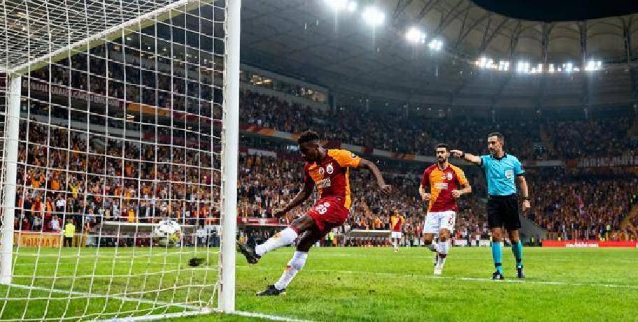 关于里程碑夜罗马外线爆发；欧冠今晨刷纪录；话题不断；临场指挥获称赞的信息