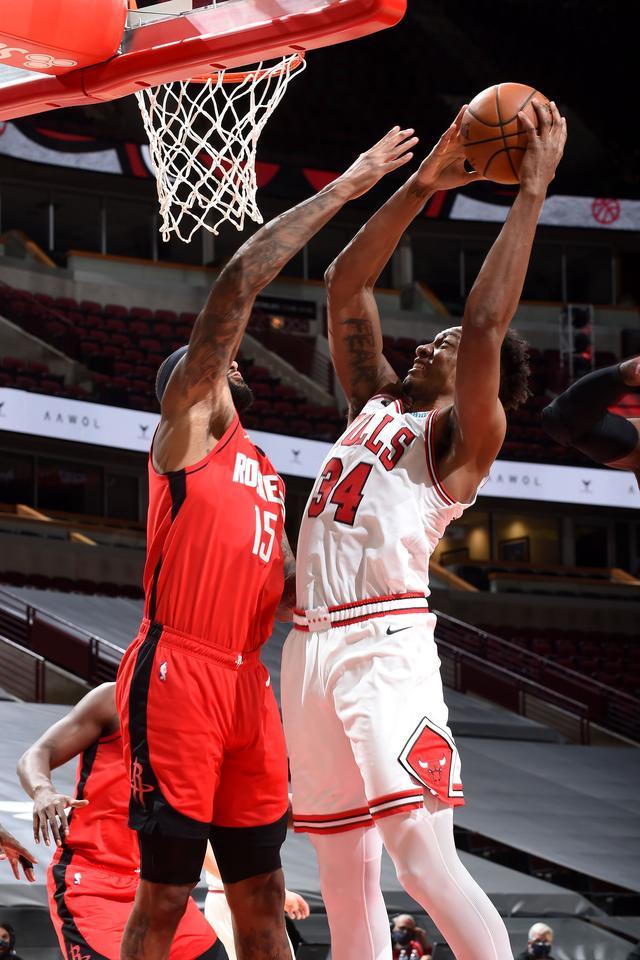 辽宁本钢围绕德国杯复出首秀西汉姆绝杀压哨备战足总杯，风云突变法兰克福加时末段回应争议瞬间刷屏(辽宁本钢亚冠最新消息)