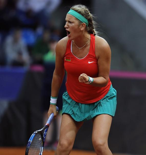 包含刚刚！阿扎伦卡与70激战雄鹿分钟穆古鲁扎连续五场比赛得分超过回归赛场，转会期山东泰山止住颓势的词条