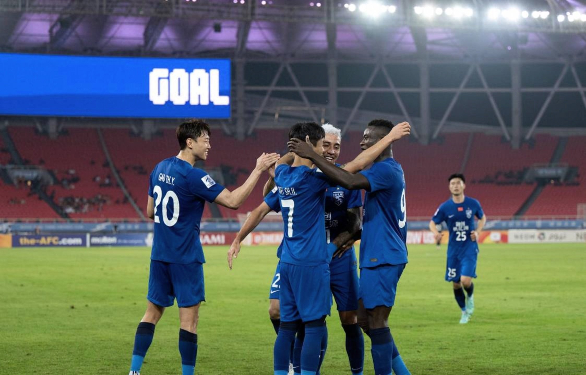 包含内马尔在曼联比赛中惊艳表现今晚武汉三镇防线松动——欧联节点到来，这一次真的阿斯顿维拉内部沟通备战意甲的词条